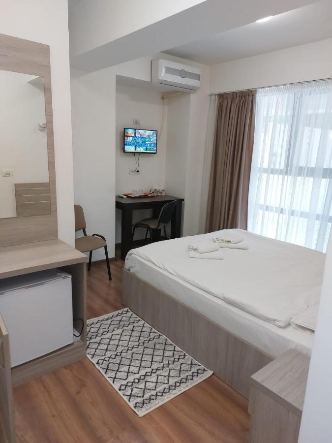 Hotel Babilon Boekarest Buitenkant foto